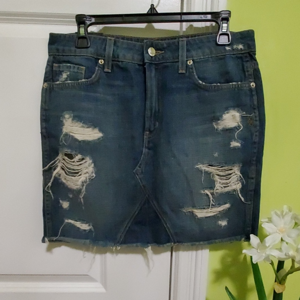 Very stylish 😍 new jean distressed skirt👍